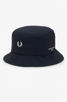 FRED PERRY - Bucket Hat - Anglerhut - aufgesticktem Fred Perry Logo - Hut - Fischerhut - Schlapphut - Fisherman Hat (dunkelblau - navy)
